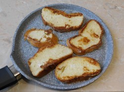 Гренки из батона с яйцом и молоком