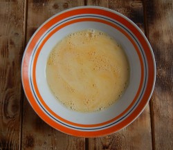 название картинки Гренки из белого хлеба с яйцом и молоком
