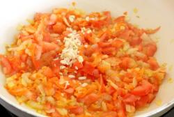 название картинки Грибная икра на зиму с морковью, луком,чесноком и помидорами