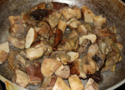 название картинки Грибная икра на зиму с морковью, луком,чесноком и помидорами