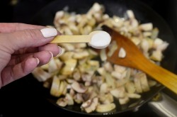 название картинки Грибная подлива из шампиньонов