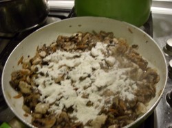 Грибная подлива с курицей