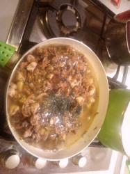 Грибная подлива с курицей