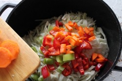 название картинки Грибная солянка с капустой на зиму