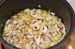 название картинки Грибной суп пюре в мультиварке из шампиньонов