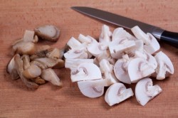 название картинки Грибной суп с сыром и курицей