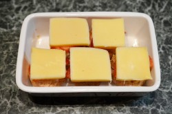 Грибы с сыром и помидорами в духовке