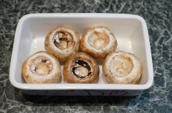 Грибы с сыром и помидорами в духовке