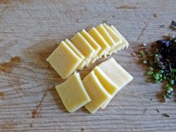 Грибы с сыром томатами в духовке