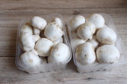 название картинки Грибы в сметане в мультиварке тушеные