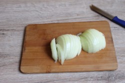 название картинки Грибы в сметане в мультиварке тушеные