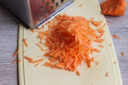 название картинки Грибы в сметане в мультиварке тушеные