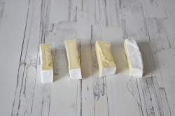 Груши с сыром дор блю или бри запеченная