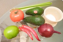 Соус из авокадо гуакамоле