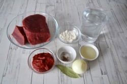 Гуляш из говядины с подливкой классический - шаг 1 Гуляш из говядины с подливкой классический - шаг 1