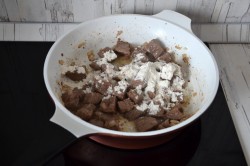 Гуляш из говядины с подливкой классический - шаг 6 Гуляш из говядины с подливкой классический - шаг 6