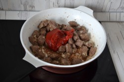 Гуляш из говядины с подливкой классический - шаг 7 Гуляш из говядины с подливкой классический - шаг 7