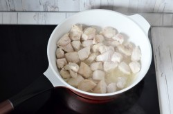 Гуляш из грудки с подливкой - шаг 5