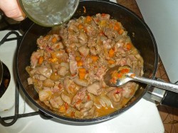 название картинки Гуляш из куриной печени