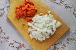 название картинки Гуляш из свинины на сковороде с подливкой