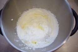 название картинки Густой крем из сметаны для торта