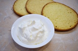 название картинки Густой крем из сметаны для торта