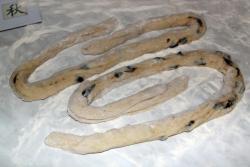 Хала с изюмом