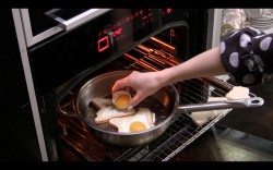 название картинки Идеальная яичница - завтрак для любимой на 8 марта