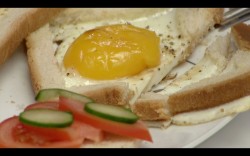 название картинки Идеальная яичница - завтрак для любимой на 8 марта