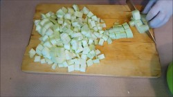 Икра из кабачков с томатной пастой и морковкой