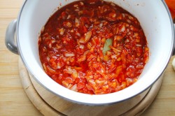 название картинки Икра из моркови с томатной пастой