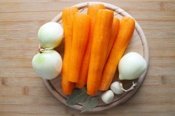 название картинки Икра из моркови с томатной пастой