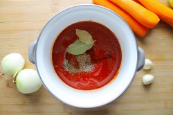 название картинки Икра из моркови с томатной пастой