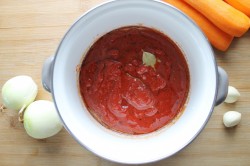 название картинки Икра из моркови с томатной пастой