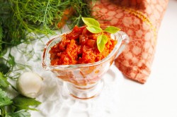 название картинки Икра из моркови с томатной пастой