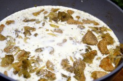 название картинки Индейка с грибами в сливочном соусе