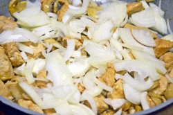 название картинки Индейка с грибами в сливочном соусе