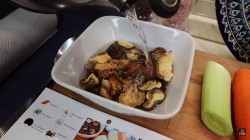 название картинки Индейка с овощами в устричном соусе