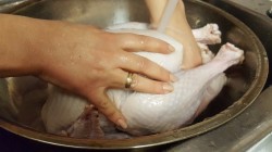 название картинки Индейка в духовке запеченная целиком