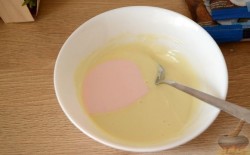 Йогуртовые трюфели с клубникой и белым шоколадом - шаг 3 Йогуртовые трюфели с клубникой и белым шоколадом - шаг 3