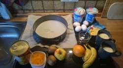 Бисквитно йогуртовый торт с фруктами