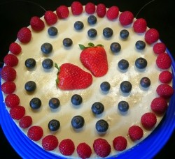 Бисквитно йогуртовый торт с фруктами