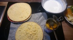 Бисквитно йогуртовый торт с фруктами