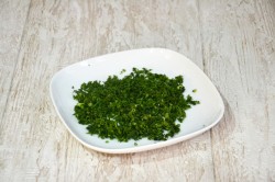 название картинки Изумрудные шарики с селедкой закуска