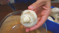 Жареные шампиньоны с приправой магги