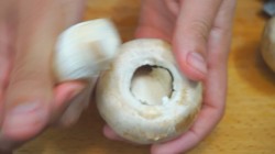 Жареные шампиньоны с приправой магги