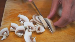 Жареные шампиньоны с приправой магги