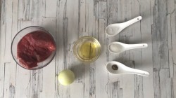 Жареная говядина на сковороде - шаг 1