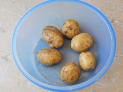 название картинки Жареная картошка с луком на сковороде