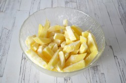 название картинки Жареная картошка с золотистой корочкой